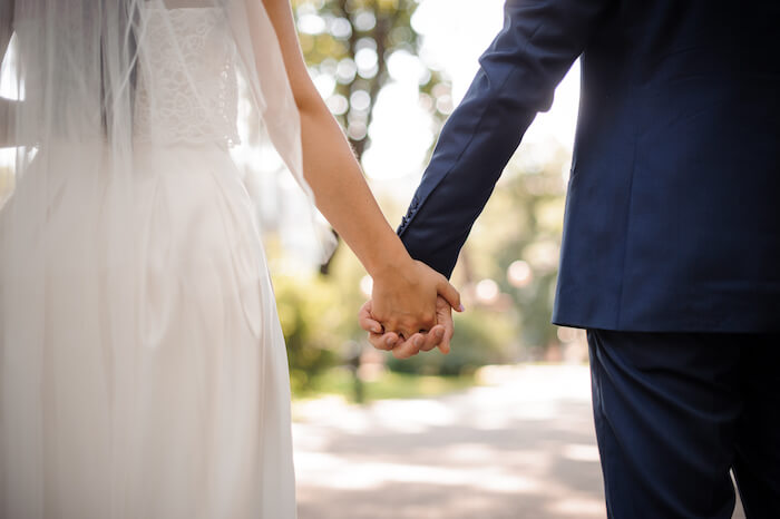 みんなどれくらいお金を貯めてるの？同棲から結婚するための貯金の平均額は？