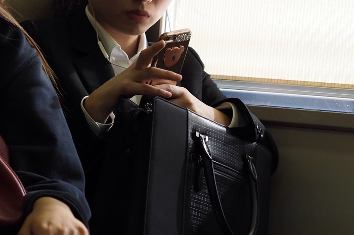 自己成長のチャンス！苦痛な通勤・通学の電車内で有意義に過ごす方法