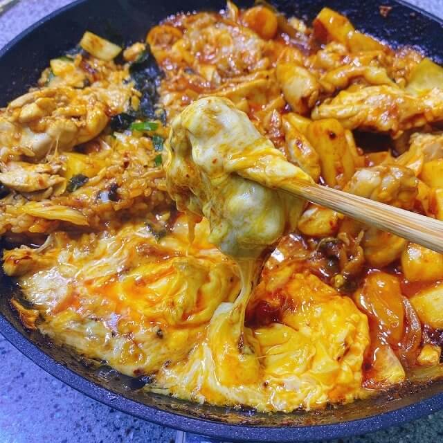 ずぼらさん考案！韓国人の旦那が絶賛した、フライパンで作る韓国料理「チムタック」「タッカルビ」レシ...
