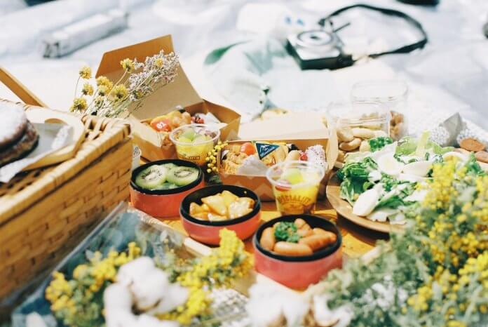 ピクニックお弁当とお花