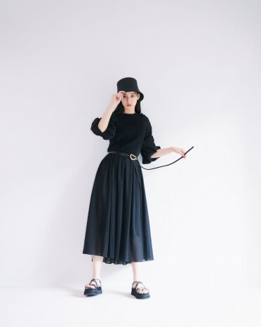 INNOCENT SPRING YUKO ARAKI_新木優子_SNIDEL_Dress 17,000円（税抜）_Hat 8,000円（税抜）