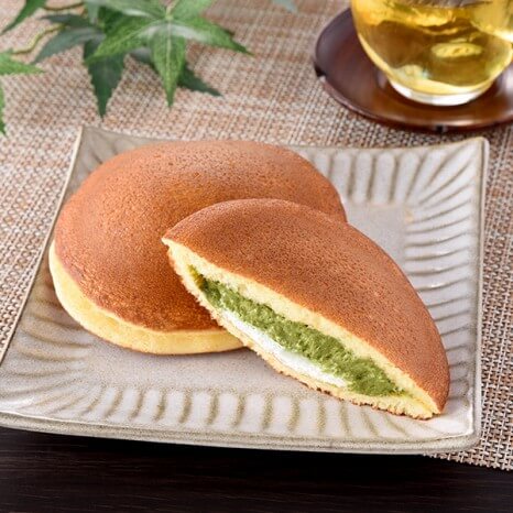 宇治抹茶どら焼き 212円（ファミリマート通常価格・税抜）