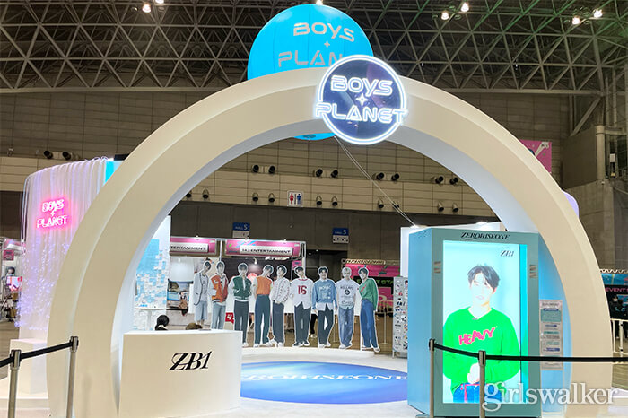 BOYS PLANETから誕生のZERO BASE ONE、初の公イベント登場！歓声止まら