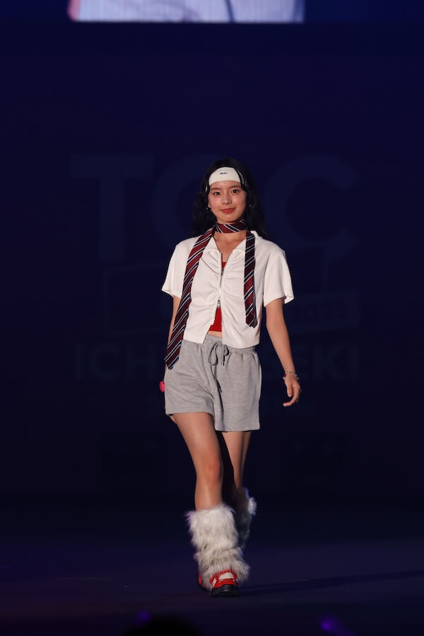 小國舞羽