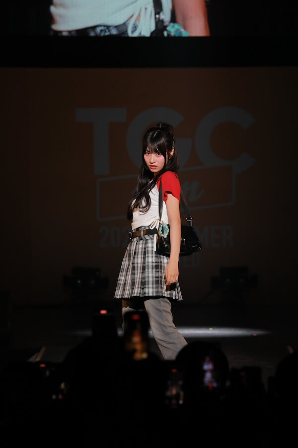 向井怜衣